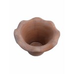 ⁦مزهرية طينية بحافة متموجة - 25 سم⁩ - الصورة ⁦2⁩